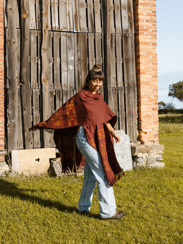 SHIMLA MAROON PONCHO 2