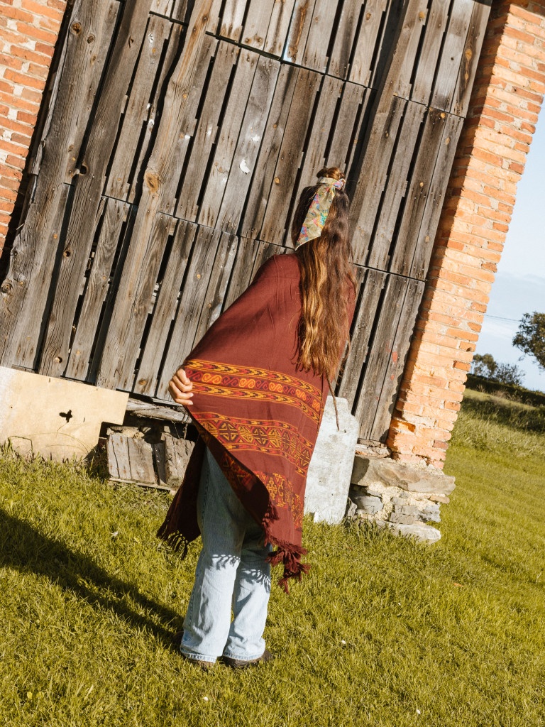 PONCHO SHIMLA BROWN