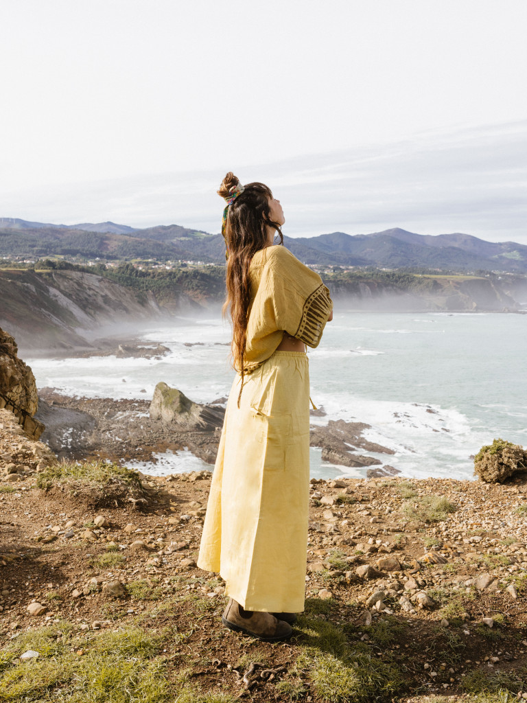 FALDA AMARILLA ARENA