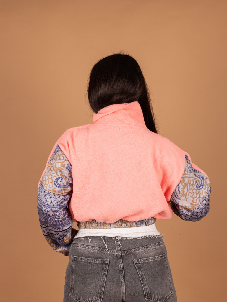 CHAQUETA PICOS CROP CHICLE 05