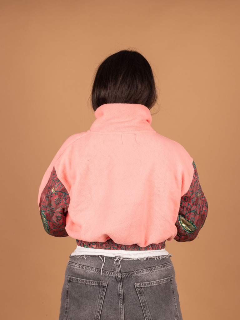 CHAQUETA PICOS CROP CHICLE 07