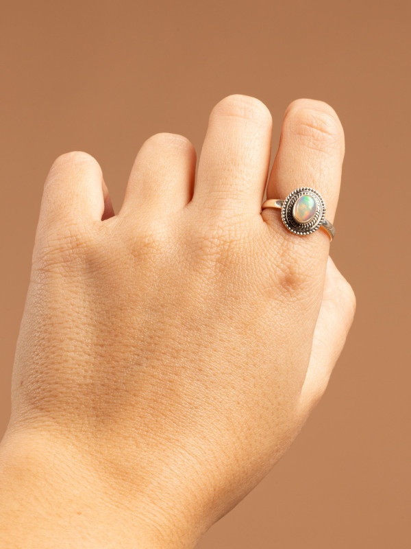 ANILLO CROWN PIEDRA LUNAR