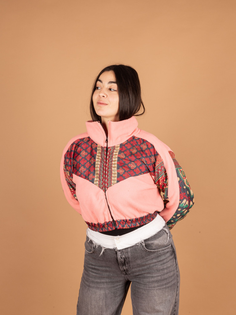 CHAQUETA PICOS CROP CHICLE 029