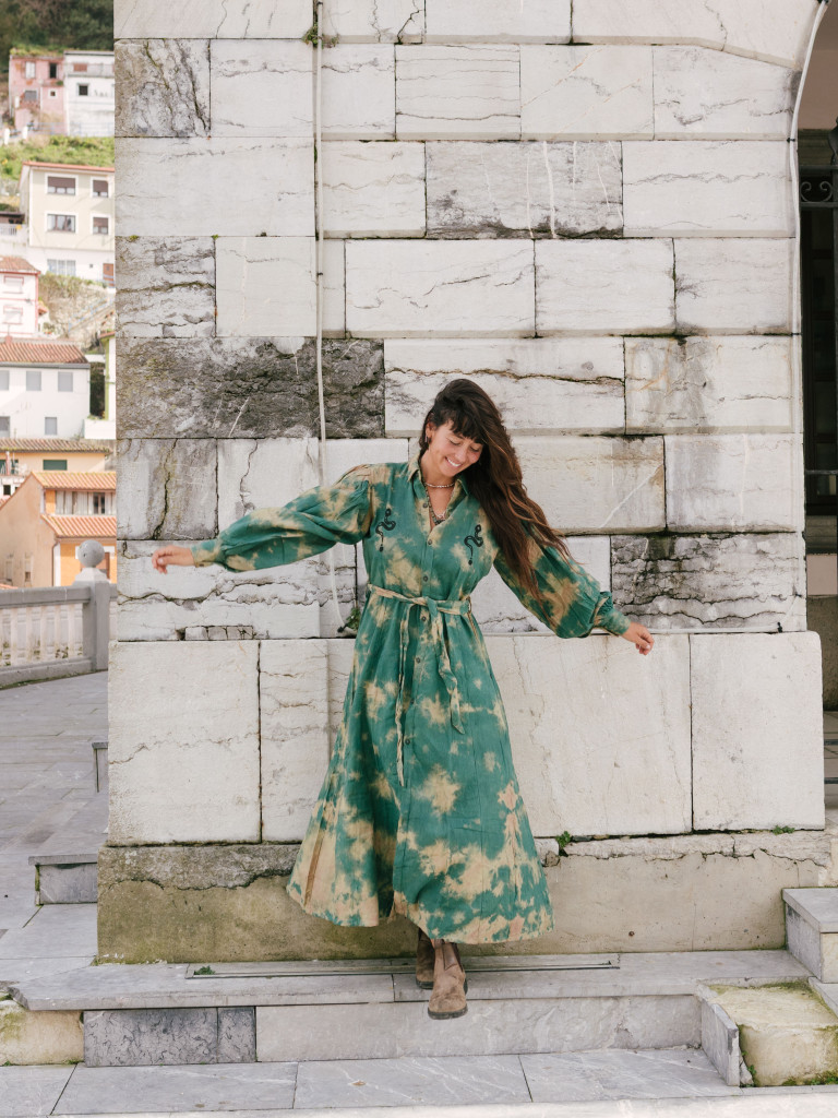 VESTIDO EL AÑO DE LA SERPIENTE ROCK...