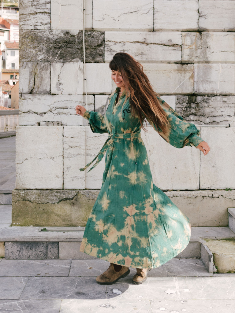 VESTIDO EL AÑO DE LA SERPIENTE ROCK...