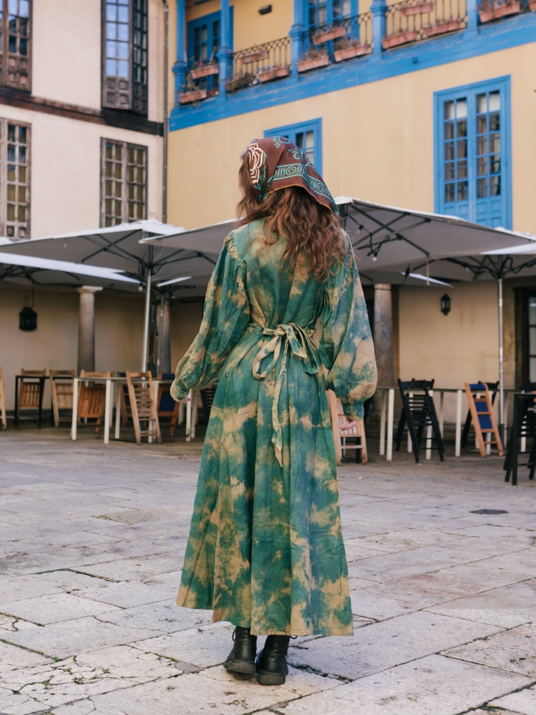 VESTIDO EL AÑO DE LA SERPIENTE ROCK...