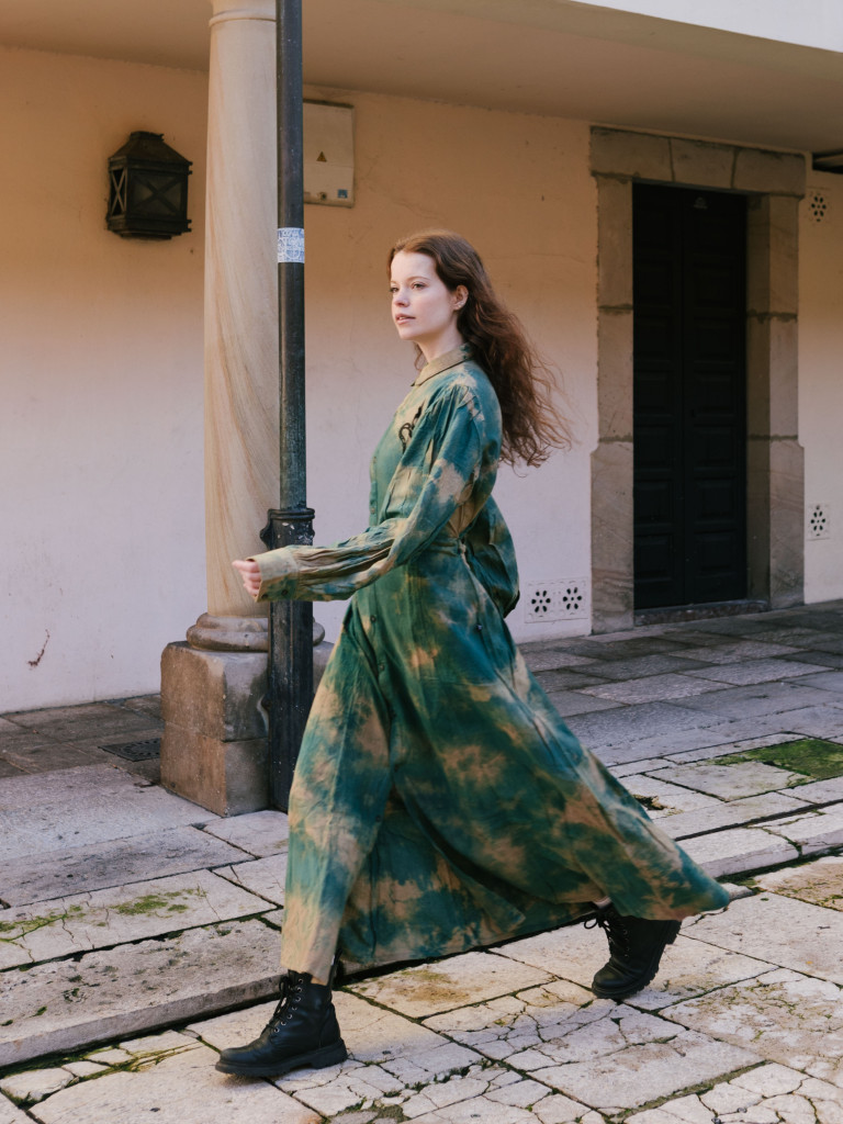 VESTIDO EL AÑO DE LA SERPIENTE ROCK...