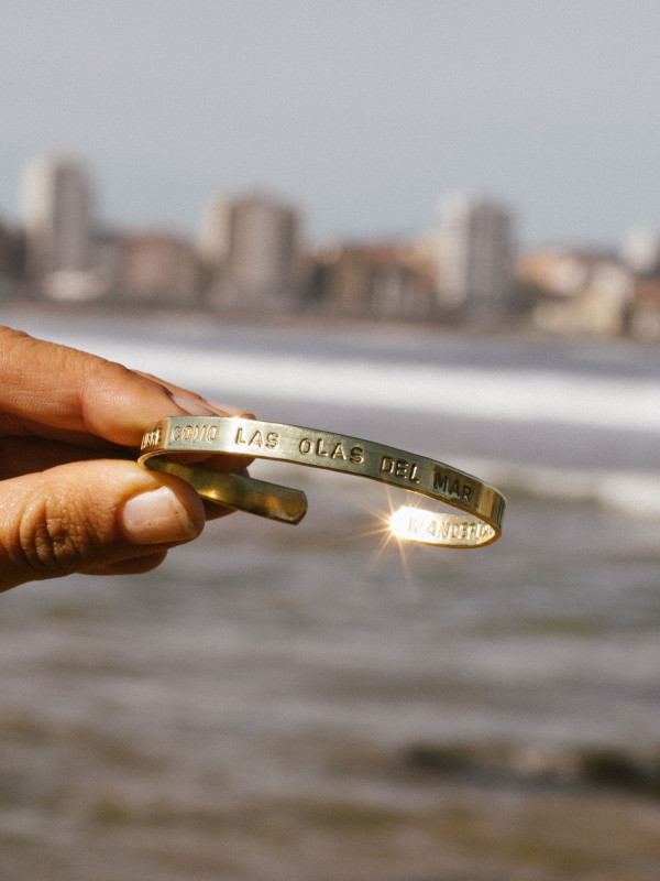 BRAZALETE / PULSERA LIBRE COMO LAS OLAS DEL MAR