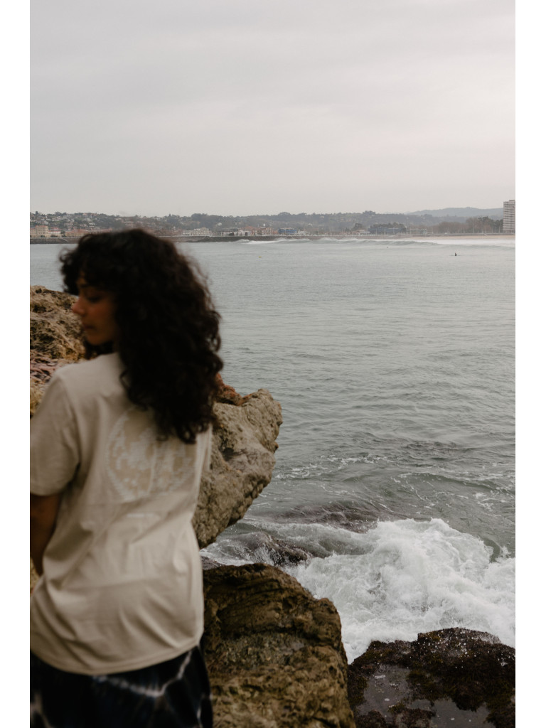 CAMISETA BAJO LA MISMA LUNA