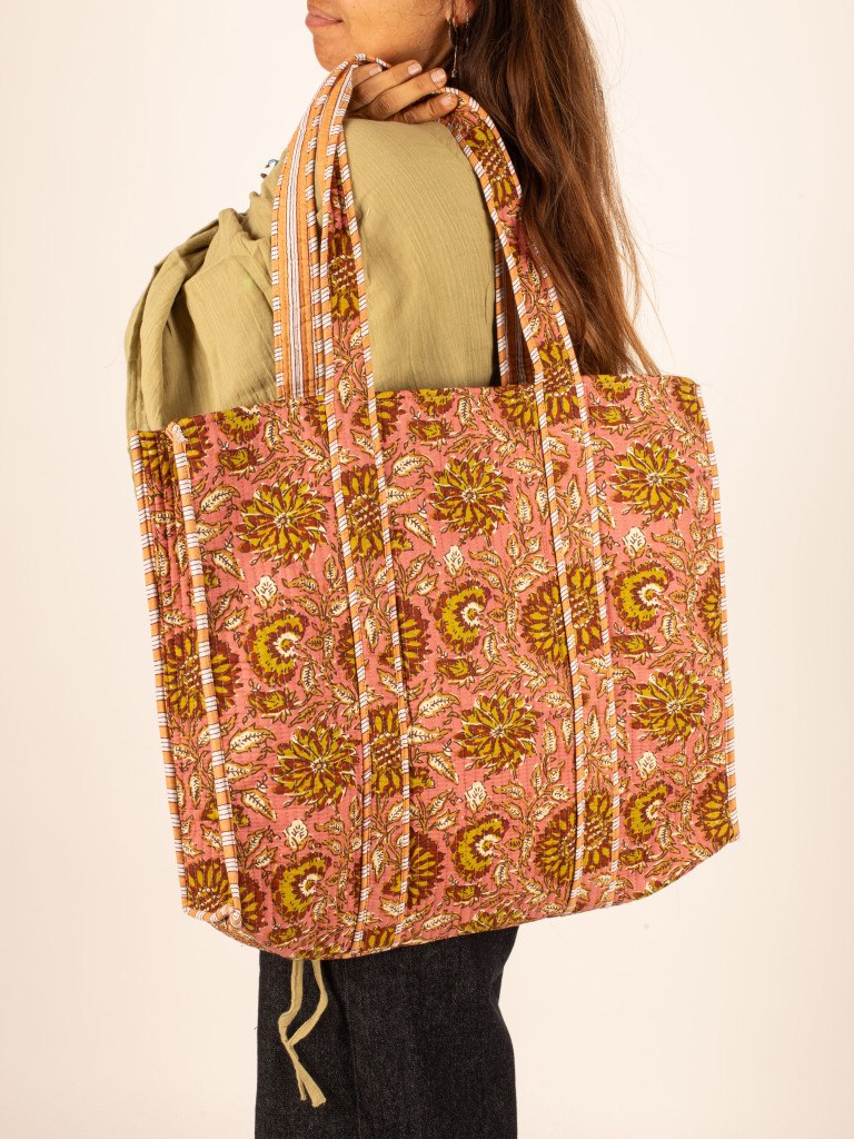 ADVENTURE TRAVEL BAG 02