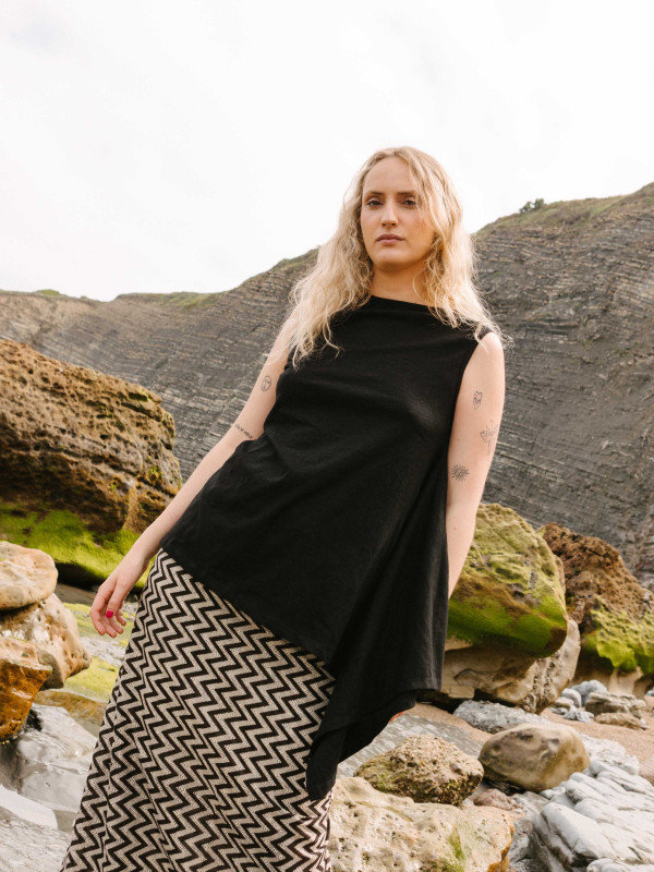 ASY METRIC BLACK SHIRT