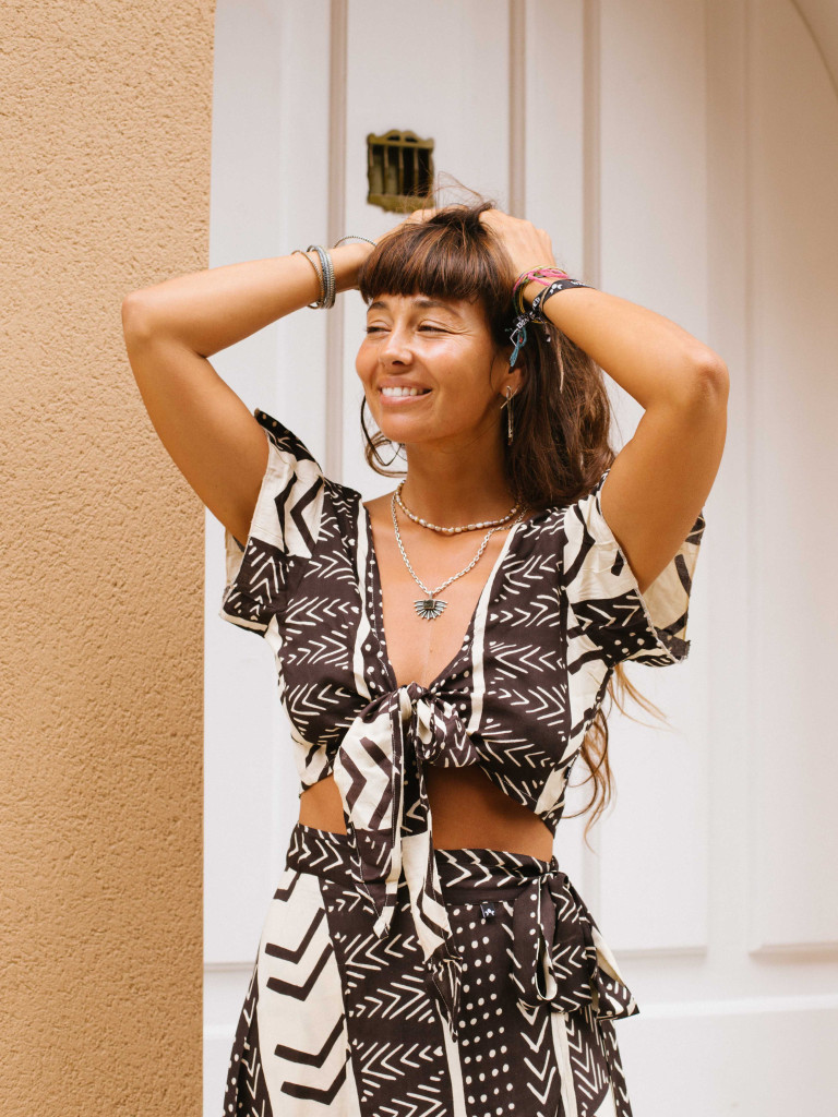BLACK QUIRIMBAS TOP