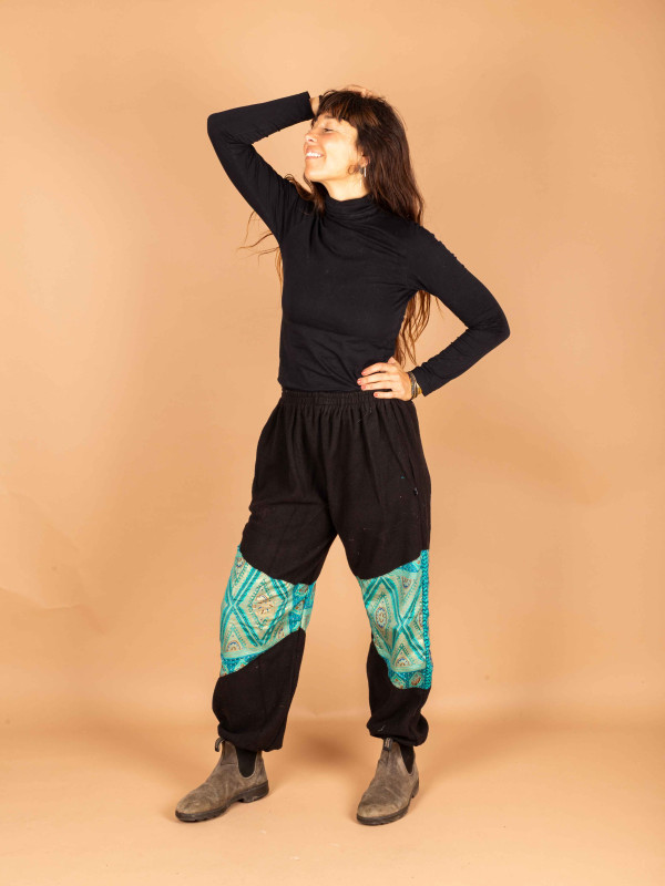 PANTALON MUNIELLOS NEGRO 049