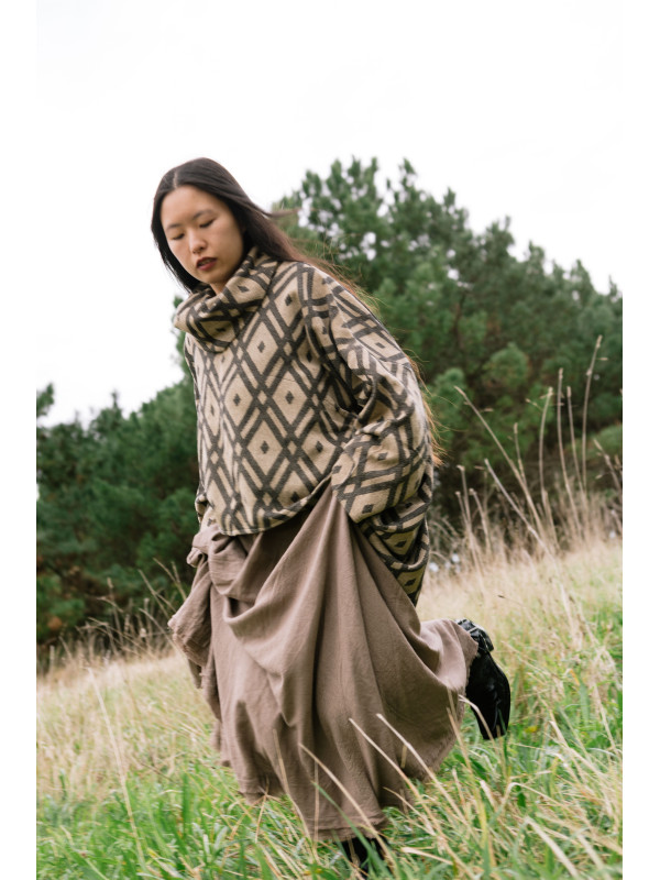 TADAPANI ASYMETRIC JUMPER 2