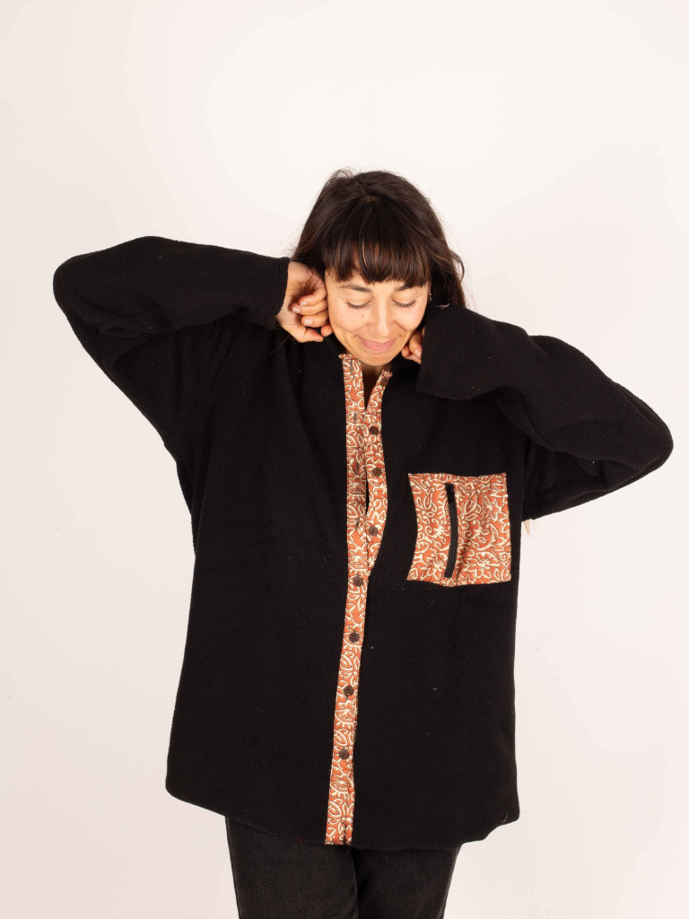 URRIELLU BLACK SHIRT 06