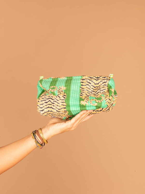 COSMETIC BAG MEDIUM 47