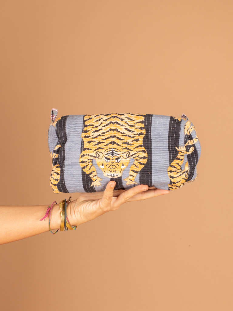 NECESER INDIA GRANDE 52