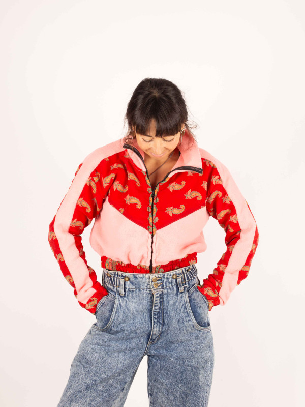 CHAQUETA PICOS CROP CHICLE 036