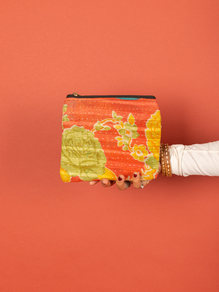 GUYARAT COSMETIC BAG 02