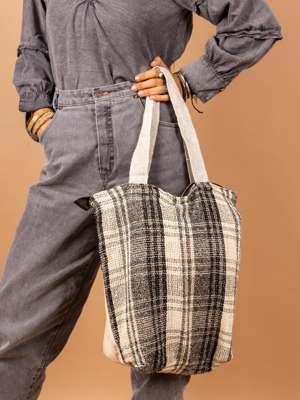 SAMBURU TOTEBAG / BAG 03