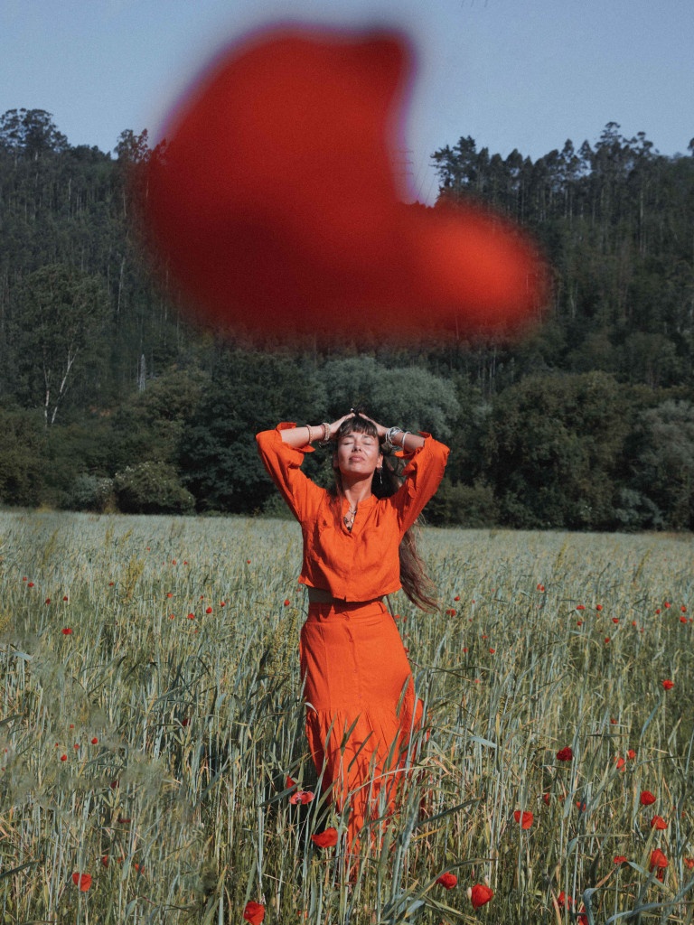 CONJUNTO AMAPOLA CAMISA CROP + FALDA