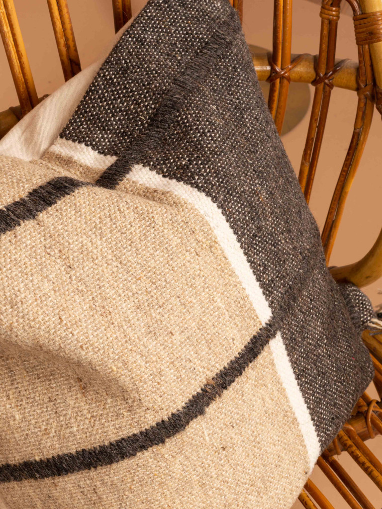 KILIM CUSHION COVER 03