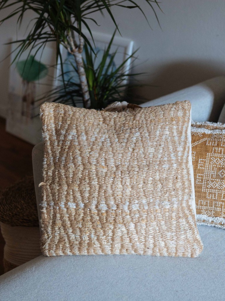 TIRUPATI CUSHION COVER 04