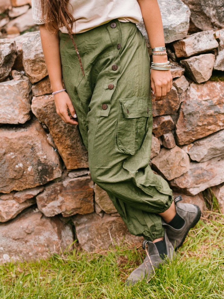 PANTALÓN ON THE LINEN GREEN