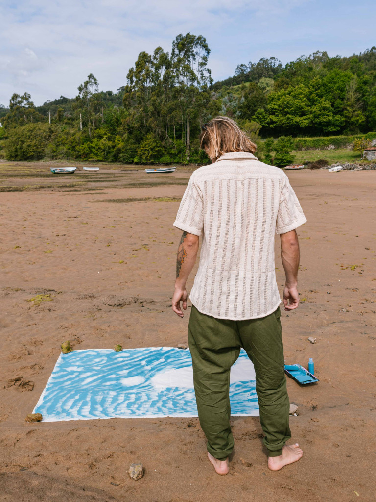 GREEN ON THE LINEN TROUSERS