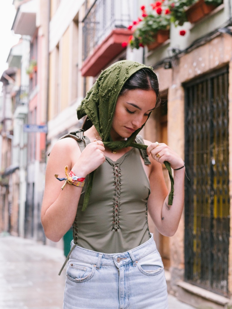 PAÑOLETA / BANDANA MEROE GREEN