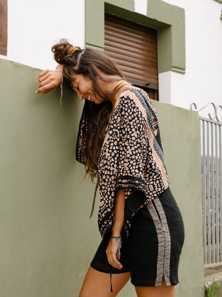 PANTALÓN LOBO CORTO