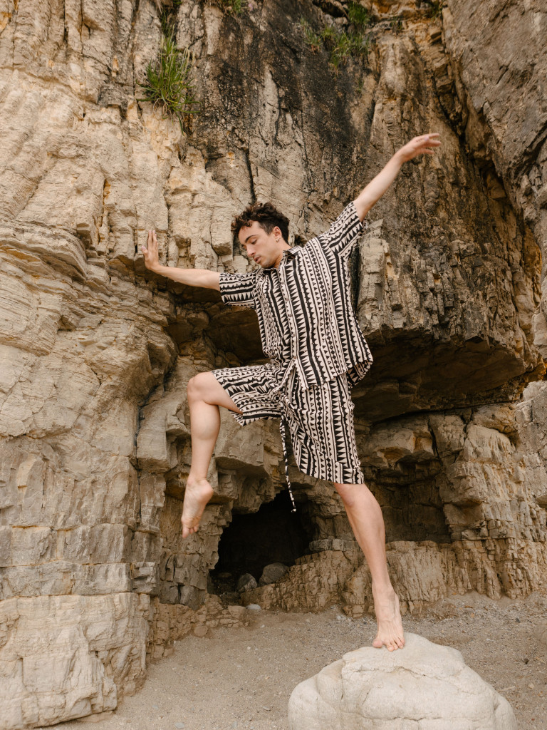 LA PLAYA BLACK SHORT TROUSERS / BERMUDA