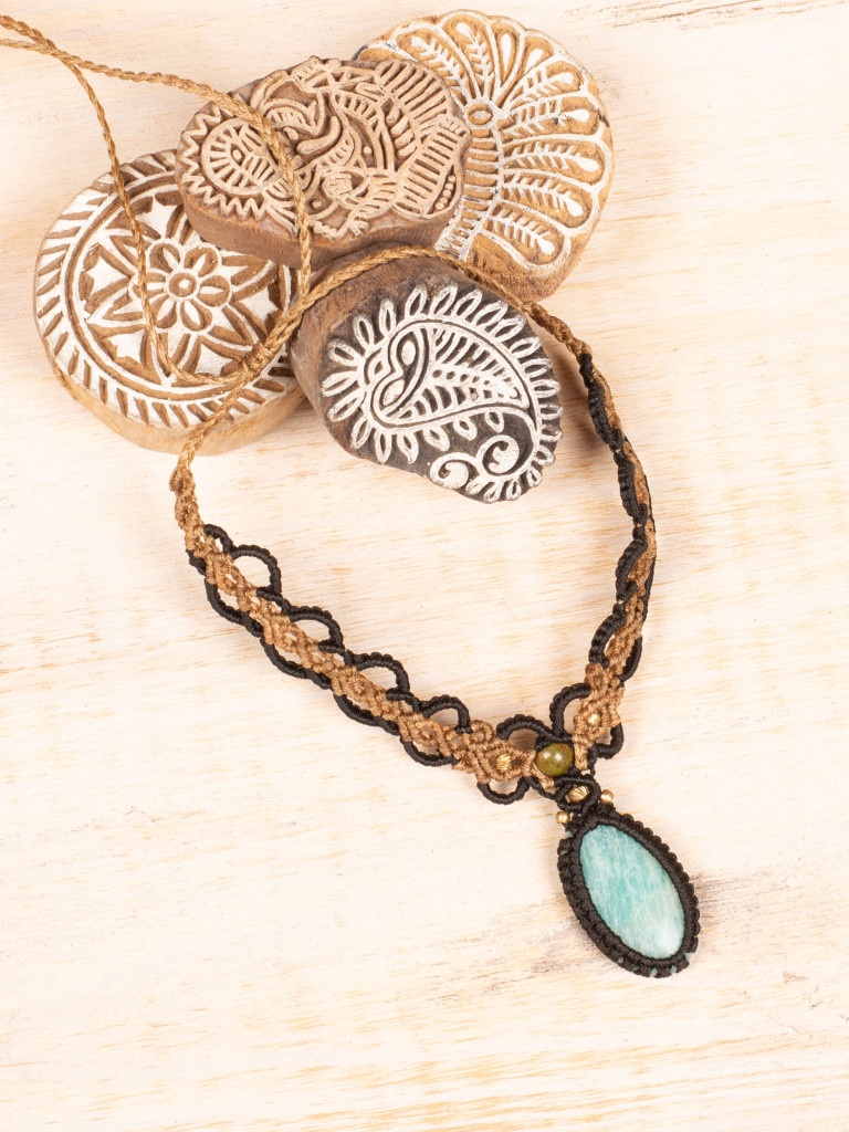 MACRAMÉ NECKLACE 17