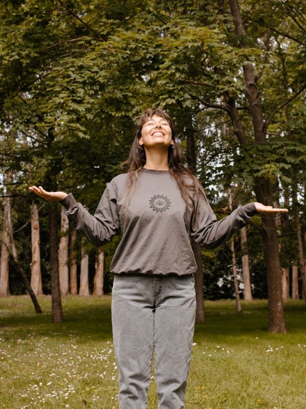 " EL SOL CURA " HOODIE